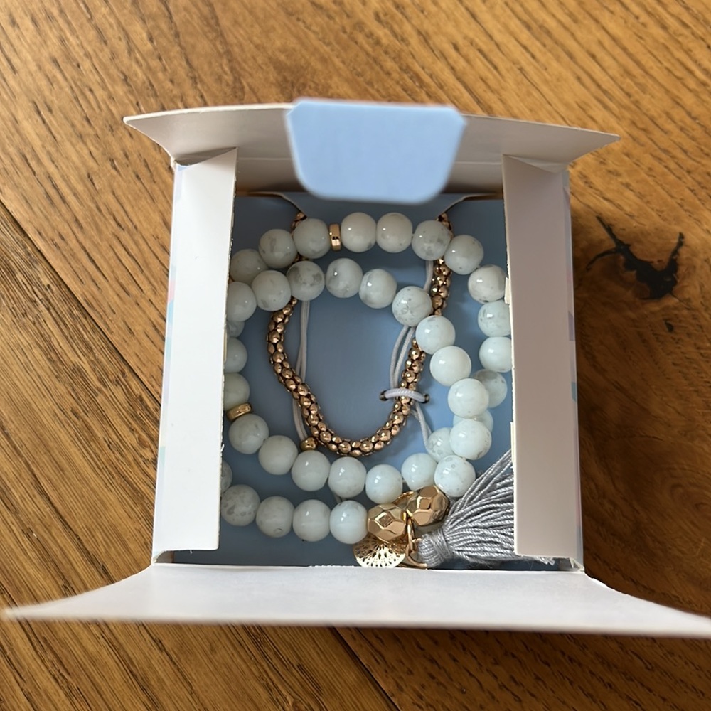 Amelia Rue bracelet set - Picture 5 of 6
